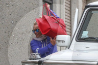 PEOPLE - Britney Spears ist heute gar nicht kamerafreundlich