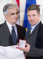 NEWS - Österreich: Bundeskanzler Werner Faymann tritt zurück