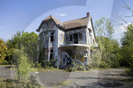 REPORTAGE - Doel: Das verlassene Dorf neben dem Atomkraftwerk