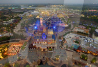 FEATURE - China: Das Disneyland in Shanghai