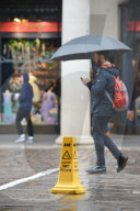 NEWS - Grossbritannien: Nach Hitzewelle folgt Regenwetter