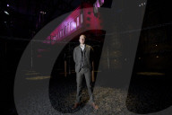 PORTRAIT - Derren Brown