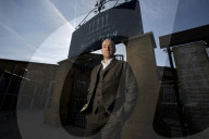 PORTRAIT - Derren Brown