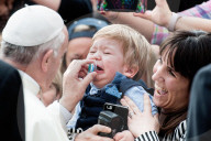 NEWS - Vatikan: Franziskus - ein Papst zum 'Anfassen'