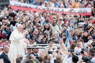 NEWS - Vatikan: Franziskus - ein Papst zum 'Anfassen'