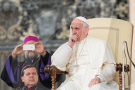 NEWS - Vatikan: Franziskus - ein Papst zum 'Anfassen'
