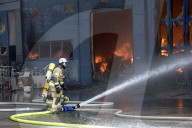 NEWS -  Berlin: Feuerwehreinsatz bei Grossbrand
