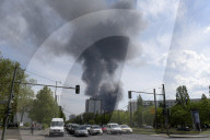 NEWS -  Berlin: Feuerwehreinsatz bei Grossbrand