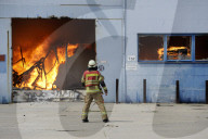 NEWS -  Berlin: Feuerwehreinsatz bei Grossbrand