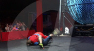 FEATURE - Opfer von Zirkus Clown Stunt