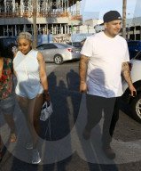 PEOPLE - Die schwangere Blac Chyna mit Rob Kardashian auf Shoppingtour in Miami