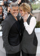 PEOPLE - Cannes 2016: Jodie Foster präsentiert mit Julia Roberts und George Clooney den Film "Money Monster"