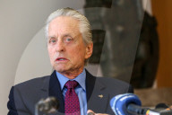 NEWS - Genf: Michael Douglas als Friedensbotschafter bei einer PK der Nuclear Threat Initiative