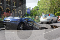 NEWS - London: Schlundloch "verschluckt" Auto