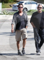 PEOPLE -  Charlie Sheen beim rauchen erwischt