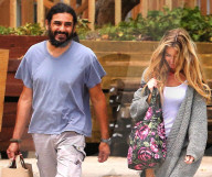 PEOPLE - Denise Richards einkaufen zusammen mit einem Freund