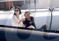 PEOPLE - Cannes 2016: Kendall  und Kris Jenner machen eine Bootstour