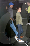 PEOPLE - Ashton Kutcher und Mila Kunis unterwegs ans Beyonce Konzert