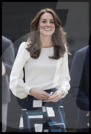 PEOPLE - Kate mit William und Harry im Olympic Park