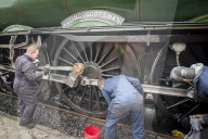 FEATURE - Flying Scotsman: Ein Dampfzug unterwegs durch Grossbritannien