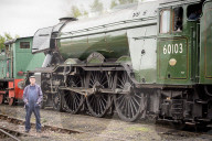 FEATURE - Flying Scotsman: Ein Dampfzug unterwegs durch Grossbritannien