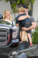EXKLUSIV -  Hilary Duff und Mike Comrie machen auf 'Happy Family'