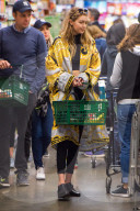 PEOPLE - Gigi Hadid auf Shoppingtour in New York 