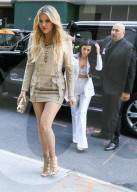 PEOPLE - Khloe und Kourtney Kardashian in New York unterwegs