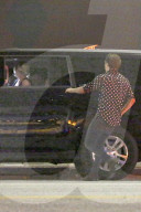 EXKLUSIV - Chloe Moretz bittet Brooklyn Beckham in ihre 'Kutsche'