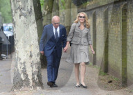 PEOPLE - Rupert Murdoch und Jerry Hall spazieren durch London