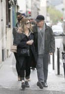 PEOPLE - Tom Hanks geht mit seiner Familie shoppen in Paris