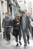PEOPLE - Tom Hanks geht mit seiner Familie shoppen in Paris