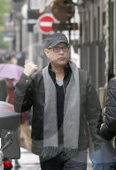 PEOPLE - Tom Hanks geht mit seiner Familie shoppen in Paris