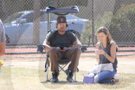 PEOPLE - Mark Wahlberg braucht ein bisschen Schatten am Spielrand