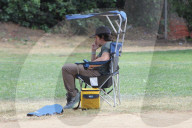 PEOPLE - Mark Wahlberg braucht ein bisschen Schatten am Spielrand