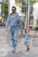 PEOPLE - Papatag: Scott Disick mit seinen Kindern unterwegs 