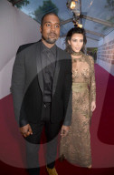 PEOPLE - British Vouge Gala: Promis auf dem Weg zum Dinner
