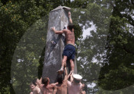 FEATURE -  US Marine Akademie Studenten feiern ihren Abschluss des Seekadetten 