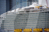 NEWS - Das Kreuzfahrtschiff Harmony of the Seas in Rotterdam