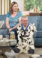 PEOPLE - Hündischer Tom Peters mit seiner Ex Rachael Watson bei 'This Morning'