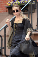 PEOPLE - Ashley Olsen wirkt nicht wirklich glŸcklich