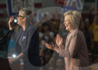 NEWS - Jamie Lee Curtis gemeinsam mit Hillary Clinton auf Wahlkampftour