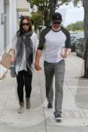 PEOPLE - Schwangere Emily Blunt spaziert mit Mann John durch Beverly Hills