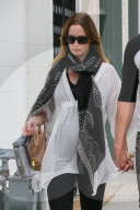 PEOPLE - Schwangere Emily Blunt spaziert mit Mann John durch Beverly Hills