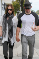 PEOPLE - Schwangere Emily Blunt spaziert mit Mann John durch Beverly Hills