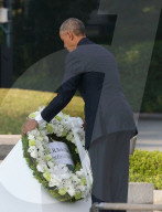 NEWS - Japan: US-Präsident Barack Obama legt in Hiroshima einen Kranz nieder
