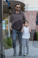 EXKLUSIV - Wie in alten Zeiten: Scott Disick und Kourtney Kardashian als Familie unterwegs