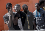 NEWS - Salerno: Ankunft von  Flüchtlingen aus Afrika