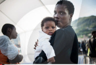 NEWS - Salerno: Ankunft von  Flüchtlingen aus Afrika