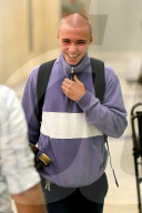 EXKLUSIV - Hat's lustig am Flughafen in NY: Rocco Ritchie